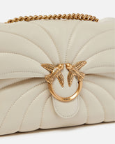 Große Umhängetasche Love Bag Puff mit Schmetterlingssteppung - | Pinko