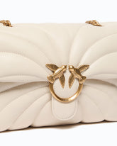 Große Umhängetasche Love Bag Puff mit Schmetterlingssteppung - Weiß | Pinko
