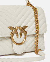 Mittelgroße Handtasche Love Bag Puff Chevron aus Nappaleder - | Pinko
