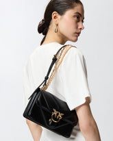 Schultertasche Mini Love Bag One aus Leder und Chevron-Nappaleder mit dreigliedriger Kette - | Pinko