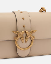 Kleine Umhängetasche Love Bag aus Leder - Beige | Pinko