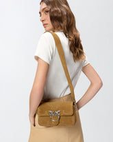 Kleine Schultertasche Mini Love Bag One Slouchy aus Veloursleder mit Intarsien - Beige | Pinko
