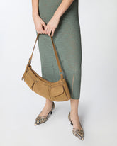 Große Schultertasche Pocket Body Bag aus Veloursleder mit Taschen - | Pinko