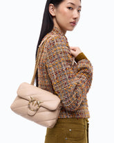 Umhängetasche Mini Love Bag Puff aus gestepptem Nappaleder mit Schmuckschnalle - Beige | Pinko