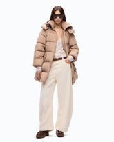 Daunenjacke aus wasserabweisendem technischem Gewebe - Beige | Pinko