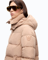 Daunenjacke aus wasserabweisendem technischem Gewebe - Beige | Pinko