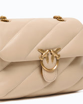 Kleine Love Bag Puff Maxi Quilt New Buckle Schultertasche - Beige | Pinko