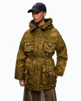 Down jacket in technical satin with camouflage motif - Green | Pinko