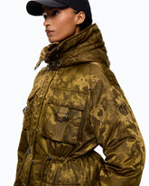 Down jacket in technical satin with camouflage motif - Green | Pinko