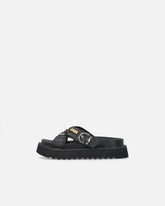 Slide-Sandaletten aus geflochtenem Nappaleder mit Metallringen - | Pinko