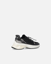 Sneakers in Strick mit Schnürsenkeln und Kordelstopper - | Pinko