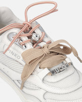 Sneakers mit doppelten Schnürsenkeln, Kristall und Charm - | Pinko