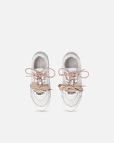 Sneakers mit doppelten Schnürsenkeln, Kristall und Charm - | Pinko