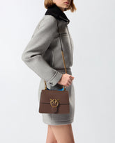 Kleine Handtasche Mini Love Bag Top Handle Light aus genarbtem Leder -  | Pinko