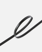 Schmaler Gürtel aus glänzendem Leder, 1 cm breit -  | Pinko