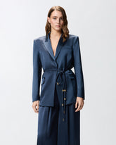 Blazer aus glänzendem Satin mit Gürtel und Kugeln -  | Pinko