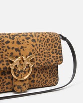 Mittelgroße Schultertasche Love Bag One Slouchy aus Leder mit Leopardenprint -  | Pinko