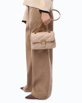 Kleine Love Bag Puff Maxi Quilt New Buckle Schultertasche - Beige | Pinko